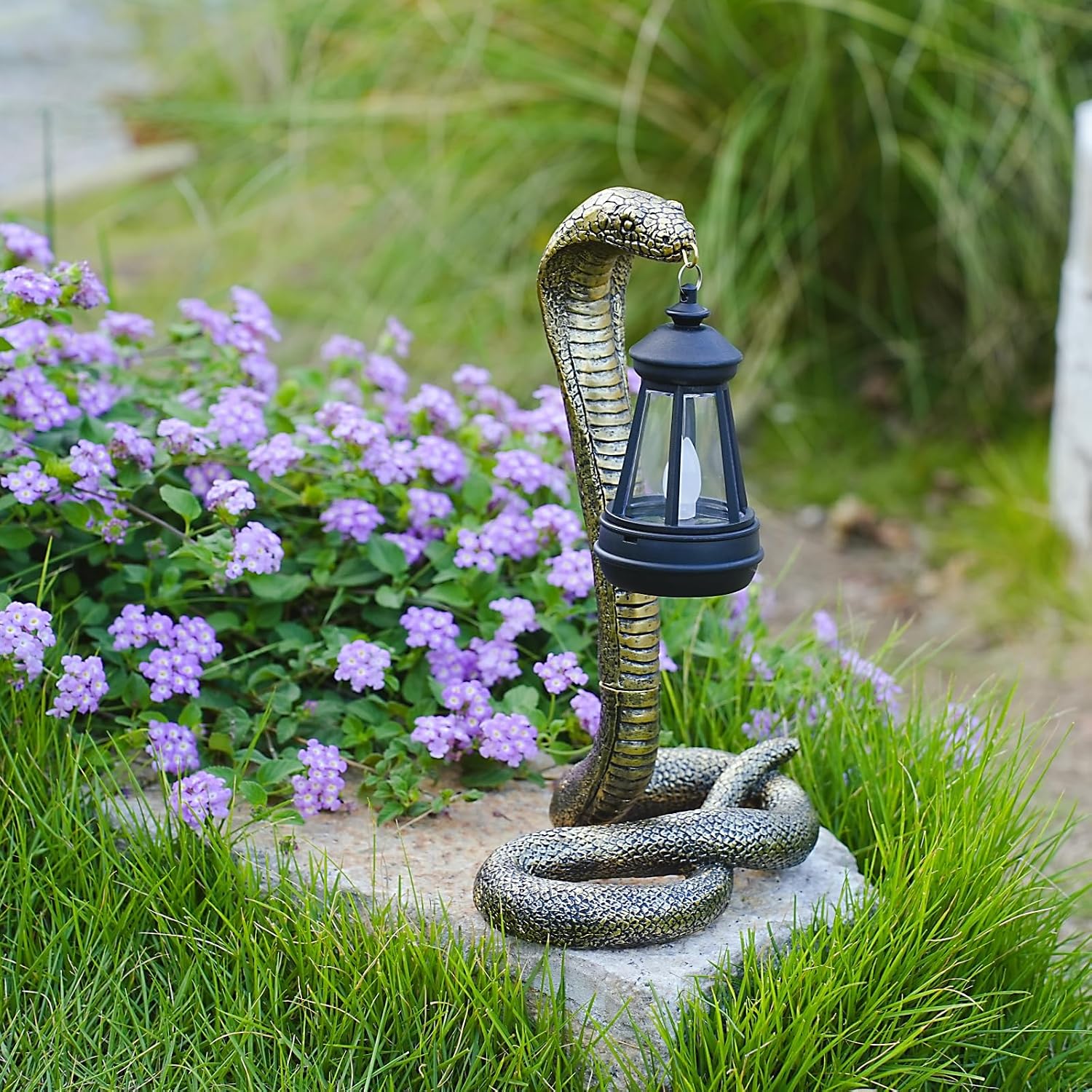 Solar Garden Outdoor Statues Snake with Solar Lights Outdoor Chrismtas Decorations - Lawn Decor Snake Statue for Patio, Balcony, Yard Ornament - Unique Housewarming Gifts (Bronze Colored)